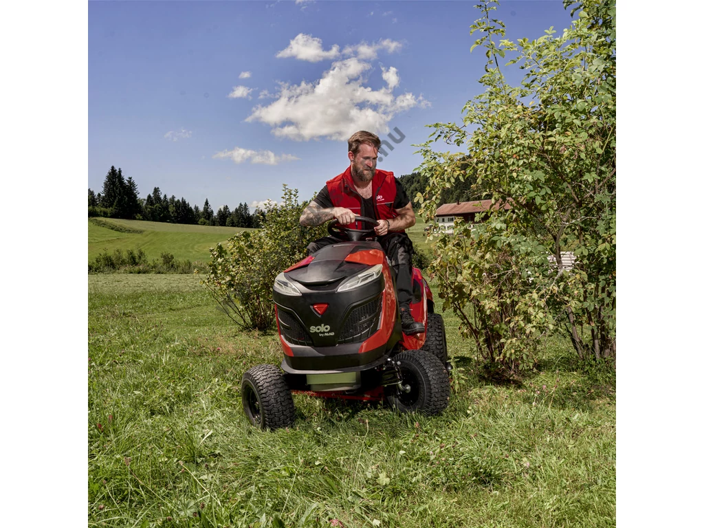 SOLO By AL-KO T13-93.7 HD COMFORT fűgyűjtős fűnyíró traktor, hidrosztatikus meghajtással, 93 cm, Briggs 344 ccm,  - ÖSSZESZERELVE ÉS HASZNÁLATRA KÉSZEN SZÁLLÍTJUK!