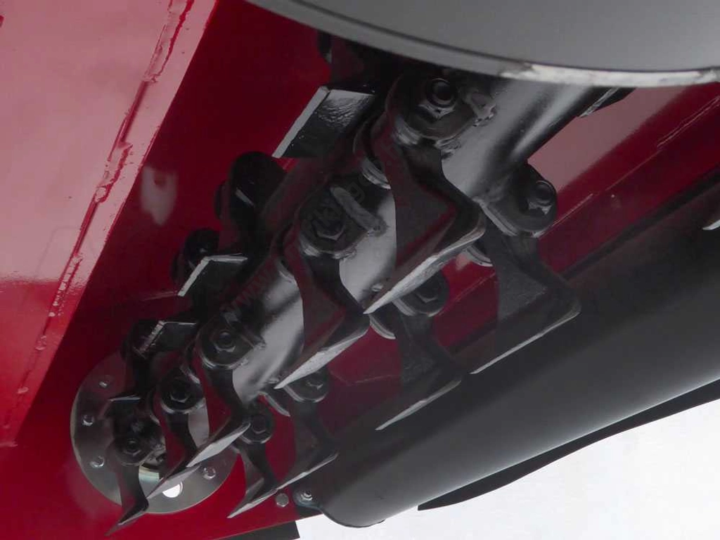 Ceccato szárzúzó Trincione 400 Spostamento Idraulico 1800mm hidraulikus magasságállítás, 26x1,2kg kalapács