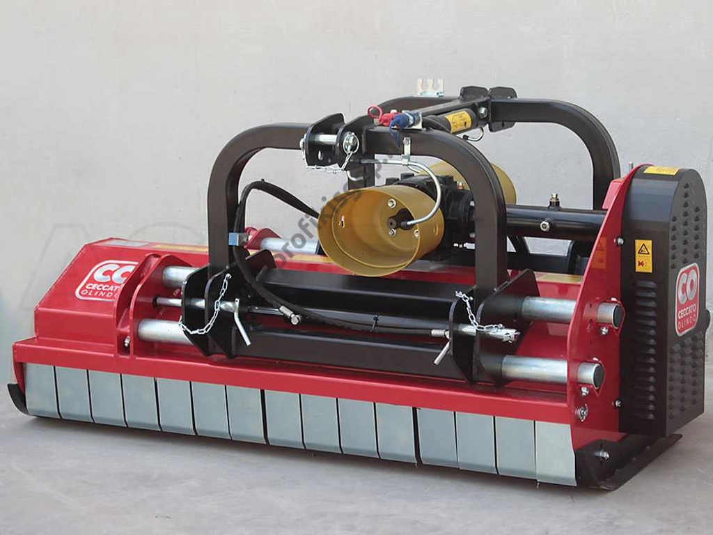 Ceccato szárzúzó Trincione 400 Spostamento Idraulico Reverse 2000mm hidraulikus magasságállítás, 30x1,2kg kalapács