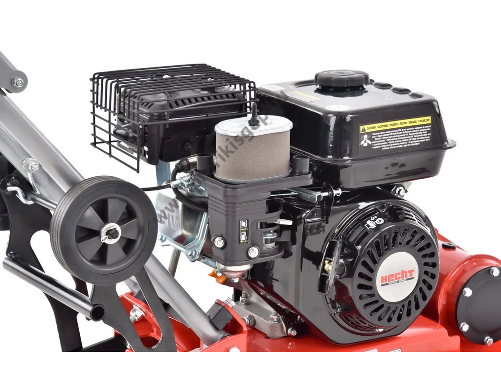 HECHT 1111 lapvibrátor, Motor: Loncin 196cm3, 11kN, 53x37cm, 63kg, szállítókerék, gumilap