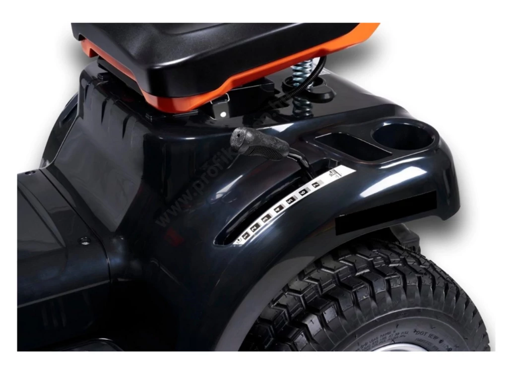 Oleo-Mac OM 99L/12.5KM oldalkidobós fűnyíró traktor, 98 cm, Emak 414 cm3, 5+1 sebesség kézi váltó - ÖSSZESZERELVE ÉS HASZNÁLATRA KÉSZEN SZÁLLÍTJUK!