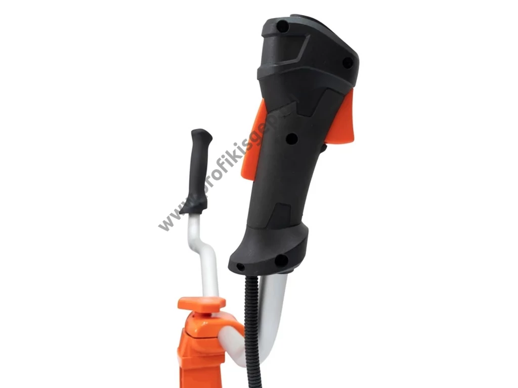 Ruris RR400C benzinmotoros bozótvágó, fűkasza 41,2cm3, 2,8Le, 3 ágú vágótárcsa, dupla vállheveder