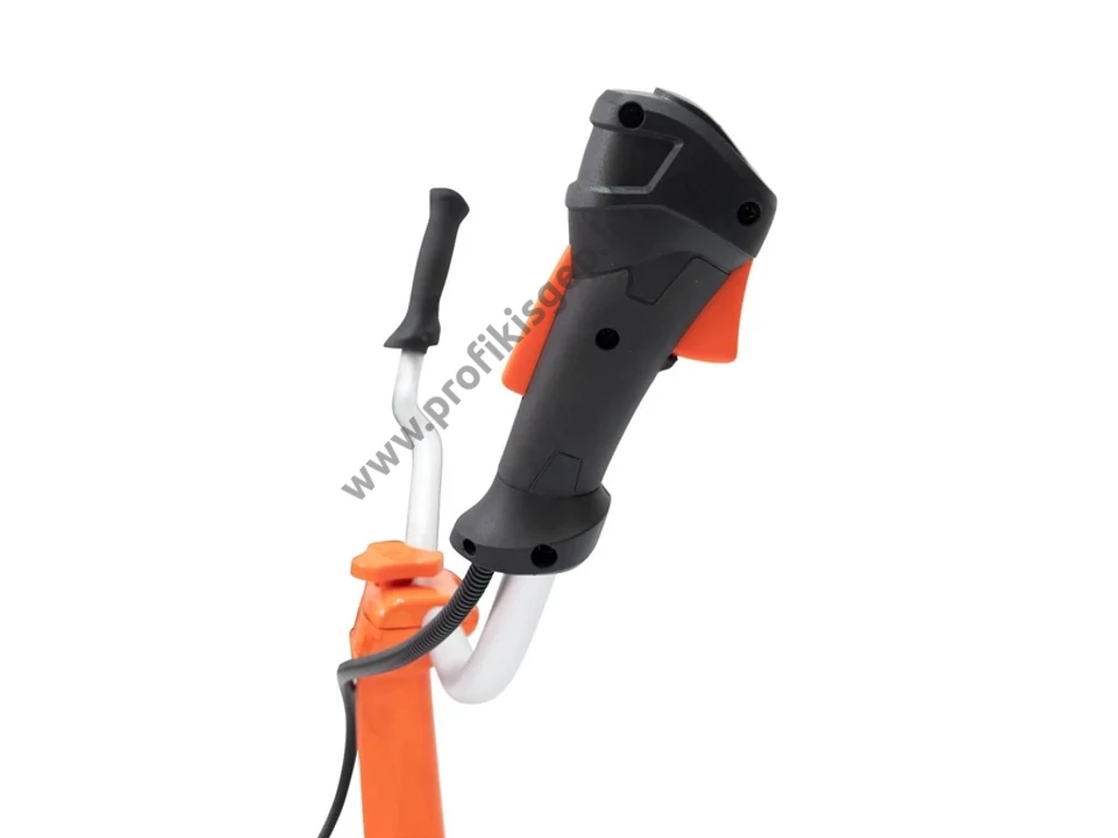 Ruris RR460  benzinmotoros bozótvágó, fűkasza 46,5cm3, 3,0Le, 3 ágú vágótárcsa, dupla vállheveder