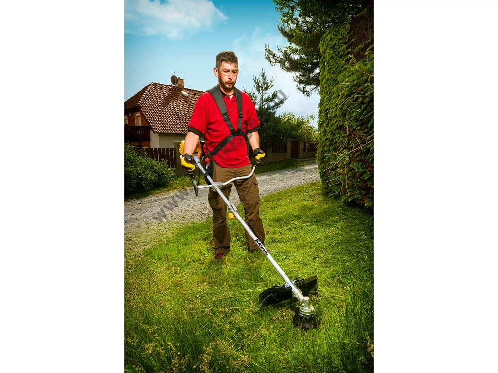 Riwall RPB 360 4T benzinmotoros bozótvágó, fűkasza 4 ütemű 35,8cm3, 1,2Le, damilfej, vágótárcsa