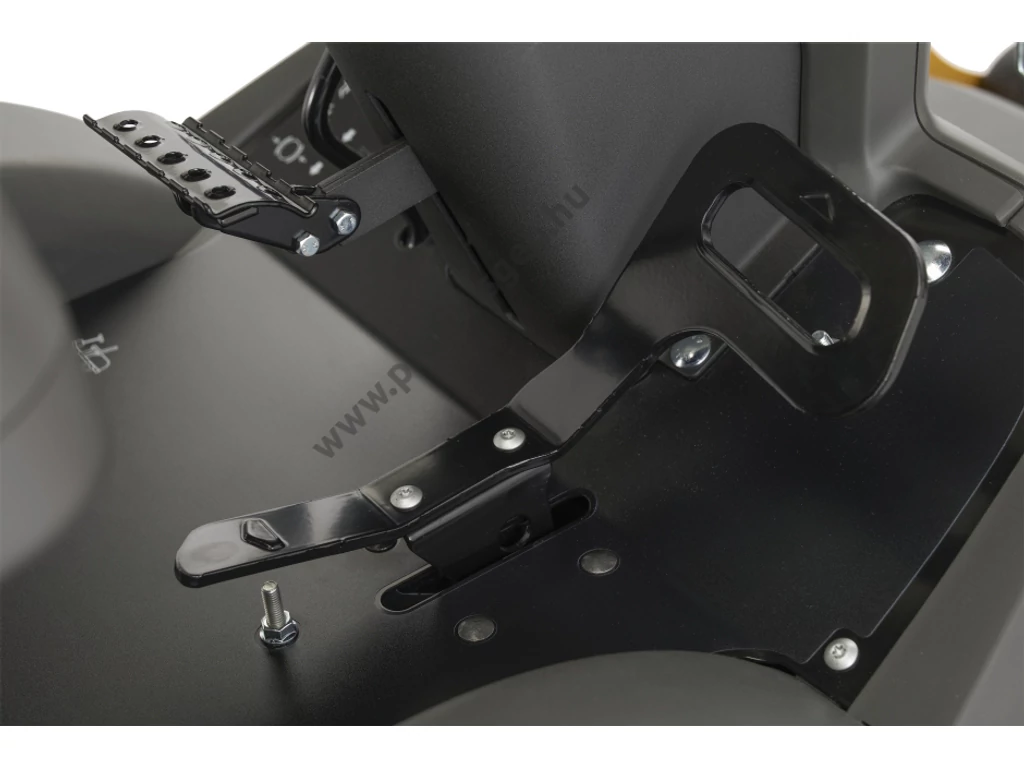 STIGA PARK 900 WX frontkaszás fűnyíró traktor, 95-125cm-ig, 570cm3, 11.8kW, Briggs Vanguard , vágóasztal nélkül, HIDRO - ÖSSZESZERELVE ÉS HASZNÁLATRA KÉSZEN SZÁLLÍTJUK!