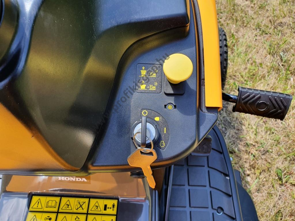STIGA ESTATE SPECIAL +AJÁNDÉK DEFLEKTOR fűgyűjtős fűnyírótraktor 98cm 9.4kW 530cm3 Honda GCV 530, HIDRO - ÖSSZESZERELVE ÉS HASZNÁLATRA KÉSZEN SZÁLLÍTJUK!
