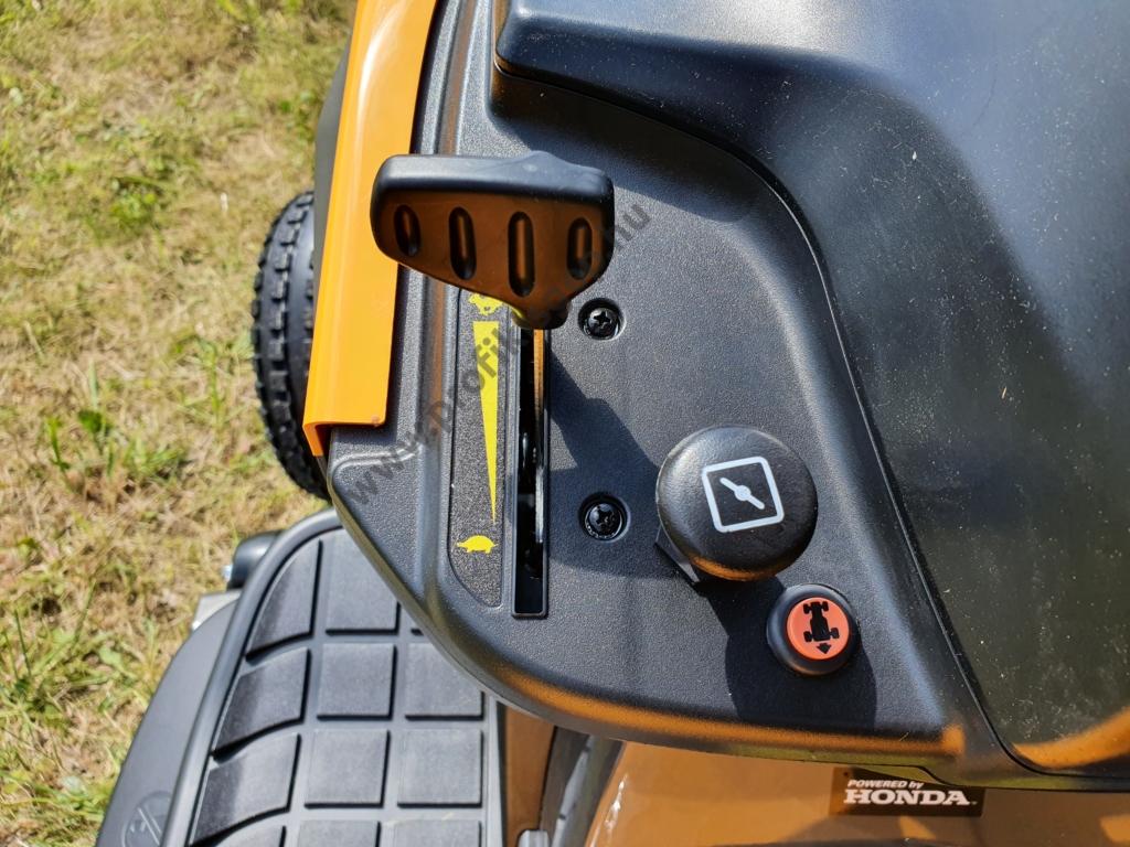 STIGA ESTATE SPECIAL +AJÁNDÉK DEFLEKTOR fűgyűjtős fűnyírótraktor 98cm 9.4kW 530cm3 Honda GCV 530, HIDRO - ÖSSZESZERELVE ÉS HASZNÁLATRA KÉSZEN SZÁLLÍTJUK!