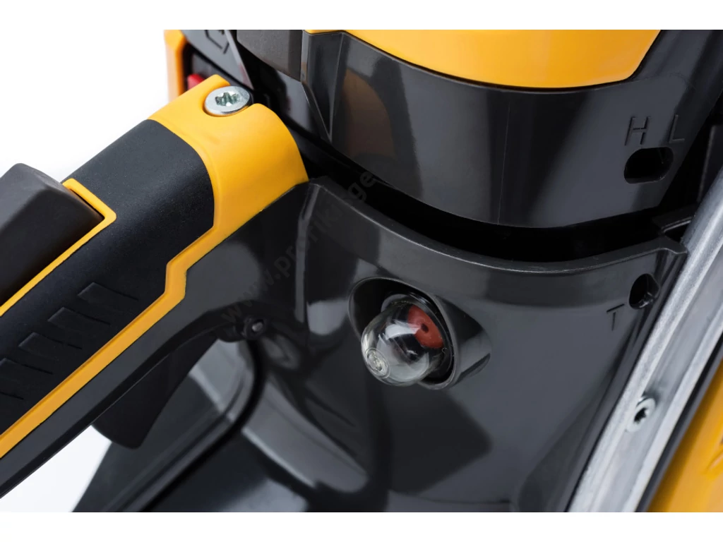 Stiga CS 540  Benzinmotoros láncfűrész, 38,5cm3, 2.2 Le, lánc 3/8"-1.3-53 szem, vezető 14"-35cm