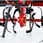 Kép 13/14 - HECHT 7100 Benzinmotoros kapálógép, rotációs kapa, 212cm3, 3x2 kapatag, 3+1 sebesség, járókerék nélkül