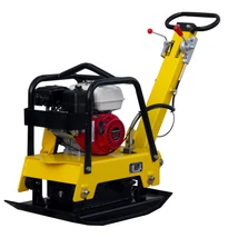 AGT CRBH170 Irányváltós lapvibrátor, HONDA GX200, 6,5 LE, 73x45cm, 160kg