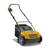 Stiga SV 213 E elektromos gyepszellőztető, gyeplazító, 32cm, 1300W, 16 acél kés, rugós tengely, fűgyűjtő, indukciós aszinkron motor